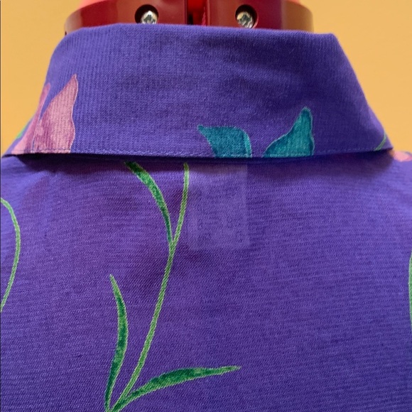 tru Vibrant Deep Blue Floral Casual Women’s Button Down short sleeved Shirt - Picture 7 of 10